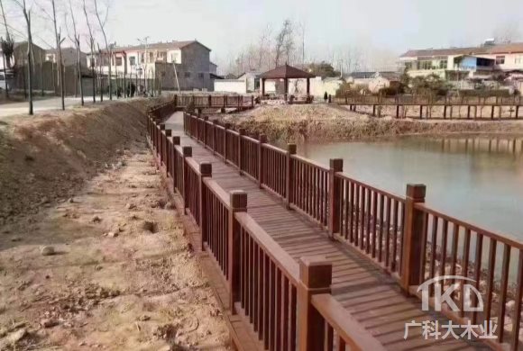 防腐木圍欄